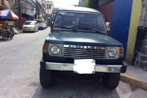 Mitsubishi Pajero ( wagon type)