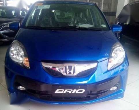 2016 HOnDA BRIO hatchback 8k Tag Ulan Mababang Promo jazz city mobilio