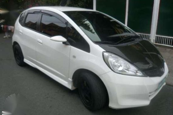 Honda Jazz Automatic 2012 White 