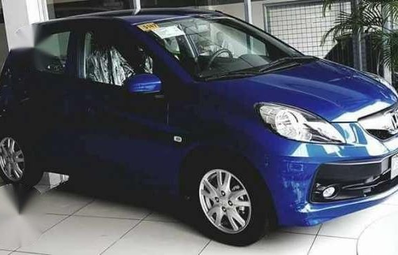 Honda BRIO Hatchback 1.3 V NAVI AT