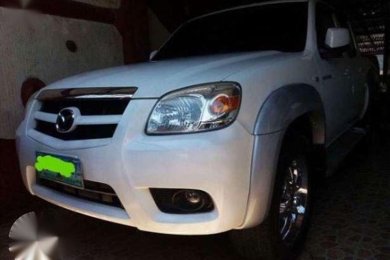 Mazda BT-50 White Pickup MT For Sale