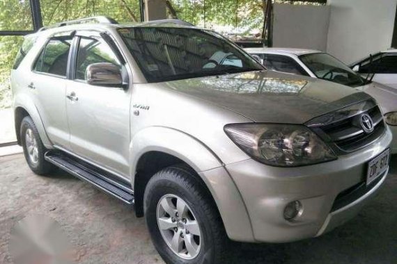 Toyota Fortuner 2006 Silver AT For Sale