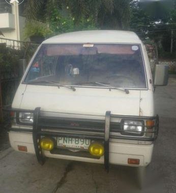 Mitsubishi l300 Versa Van