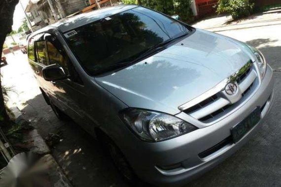 Toyota Innova G MT Silver 2005