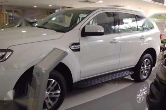 Ford Everest Trend 2017 New White