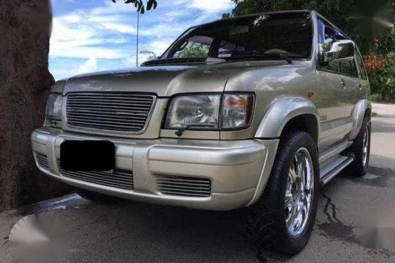 Skyroof 2003 Isuzu Trooper Grey AT