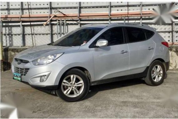 Hyundai Tucson 2010 AT Silver For Sale