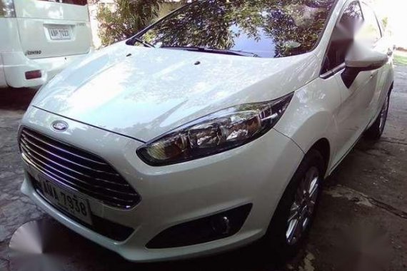 2015 Ford Fiesta Automatic White For Sale