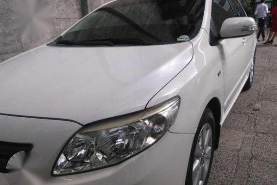 Toyota Corolla Altis E 2009 White 