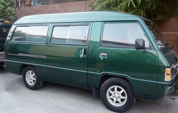 2000 Mitsubishi L300 Versa Van