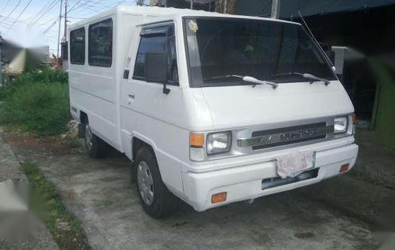 2006 Mitsubishi L300 fb - Dual Aircon