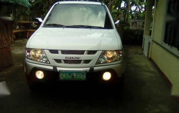 Isuzu Crosswind XUV Automatic White 