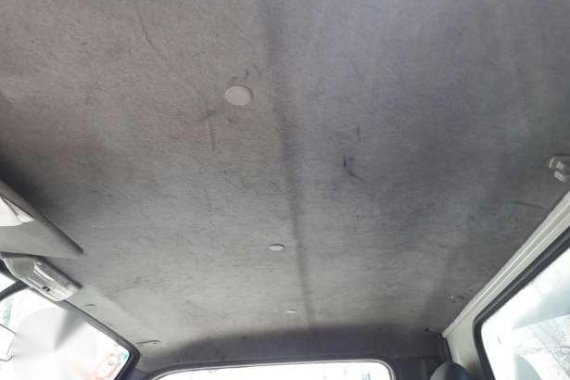 Isuzu Elf 4JG2 White MT For Sale