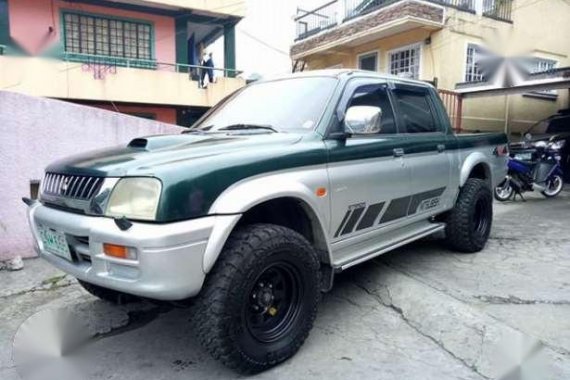 For sale Mitsubishi Strada 4x4 Manual