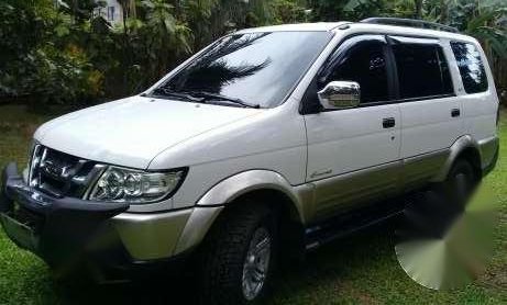 2012 Isuzu Crosswind XUV White MT 