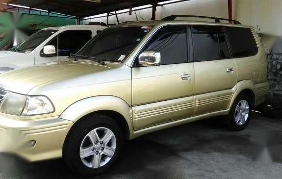 Toyota Revo VX200 2003 MT Golden 