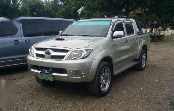 Toyota Hilux 4x4 Silver 2005 MT For Sale