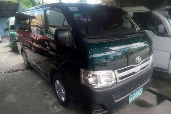 2011 Toyota Hiace Commuter MT Green