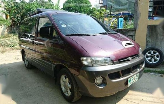 Hyundai Starex SVX 2000 AT Red For Sale