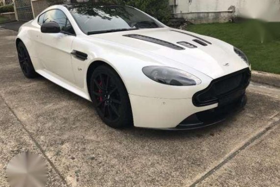 2017 Aston Martin Vantage V12s White