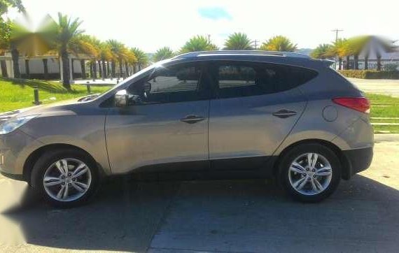 Hyundai Tucson 2012 Beige AT For Sale