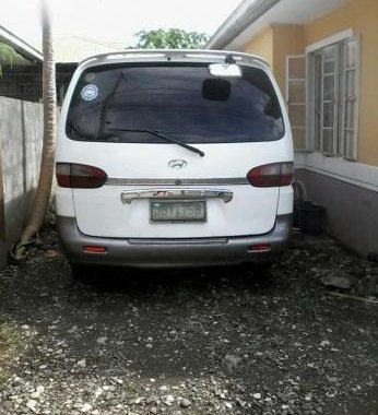 Hyundai Starex Van White 2006 MT