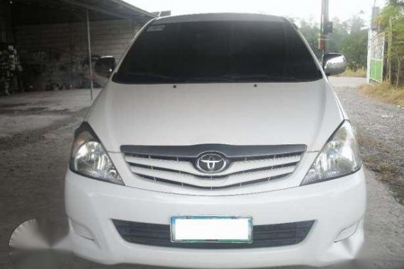 Toyota Innova J