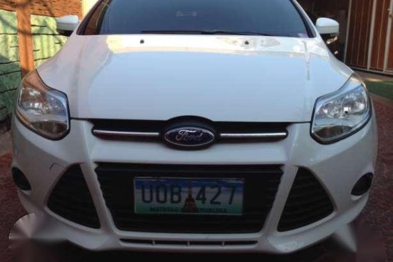 2013 Ford Focus White Sports Look