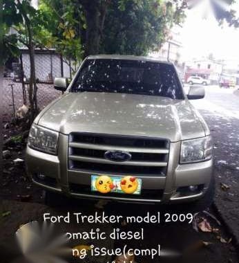 Ford Trekker Model 2009 Silver 