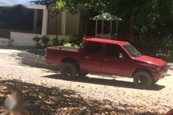 Isuzu ls Pickup Red MT 1996 For Sale