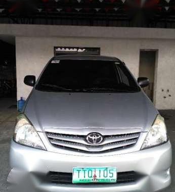 For sale 2011 Toyota Innova E