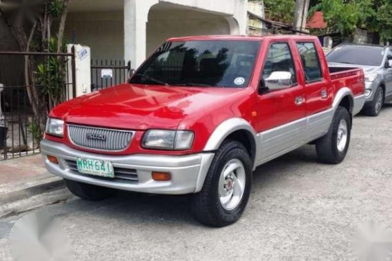 2001 Isuzu Fuego Pick-up 4x4 Red 