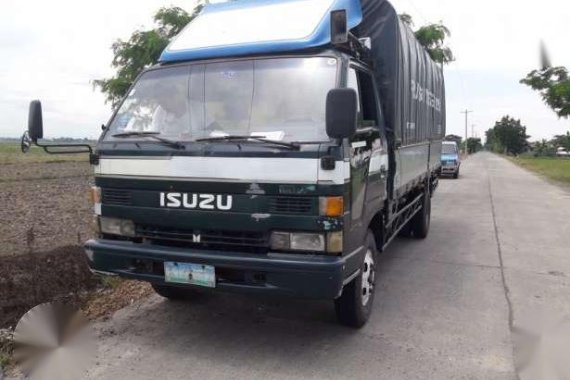 Isuzu Elf NPR