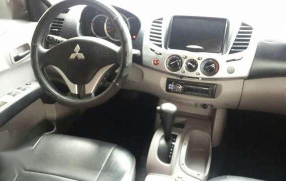 2012 Mitsubishi Strada Glx V Red AT