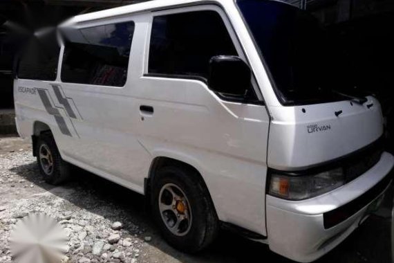 Nissan Urvan Escapade MT 2004