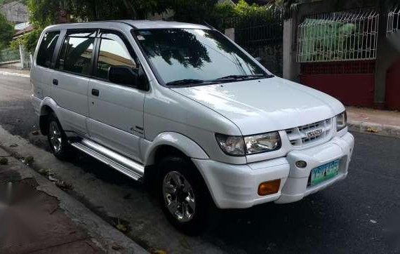 2004 Isuzu Crosswind Xuvi White For Sale