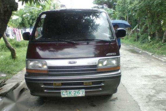 TOYOTA HI ACE super custom 3L diesel