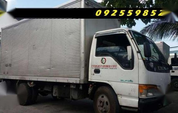 isuzu elf giga 16ft close van