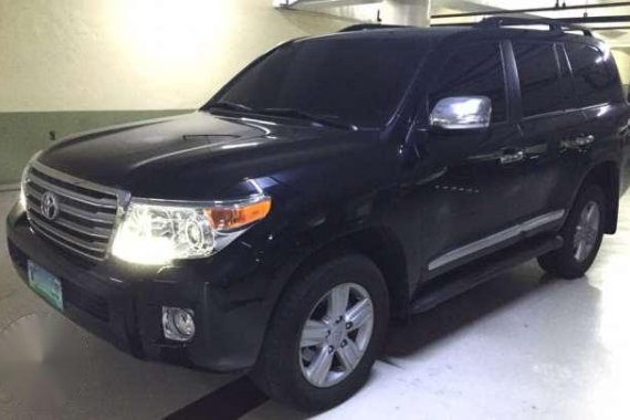 Toyota Land Cruiser 200 VX Local V8 