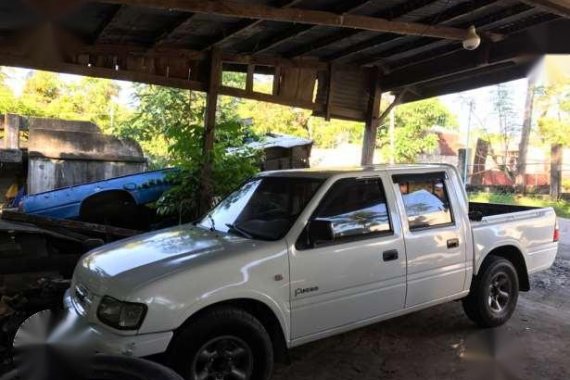 isuzu Fuego 2004 White MT For Sale