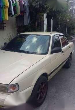 Nissan Sentra EXS 5-speed manual transmission