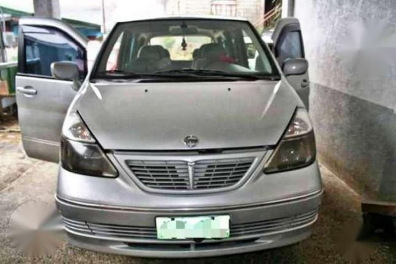 Nissan Serena 2.0 2003 Model