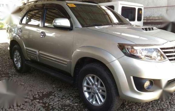 Toyota Fortuner. G 2013 Silver AT 