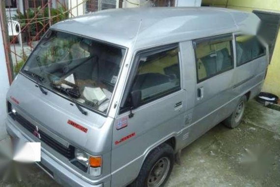 Mitsubishi L300 Versa Van MT 2007