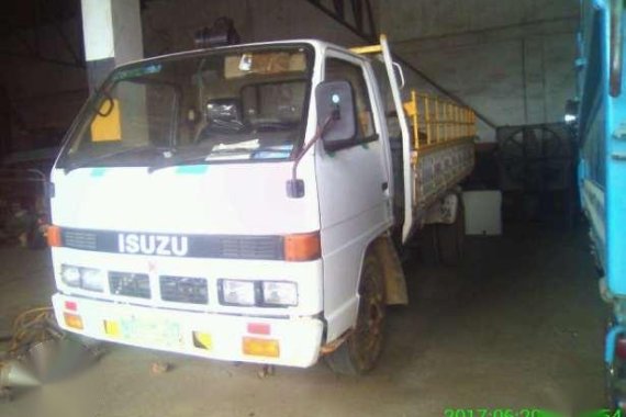 Isuzu Elf 14ft NKR 4ba1 Dropside White 