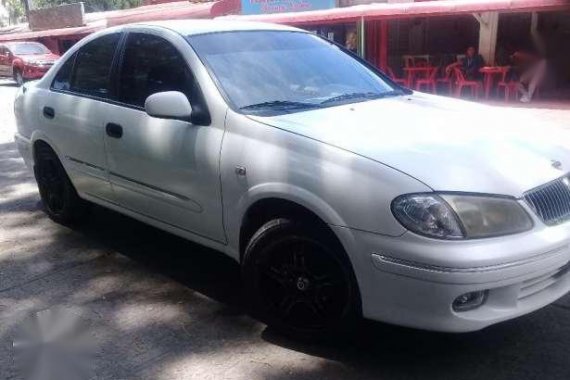 Nissan Sentra Exalta 2004 White For Sale