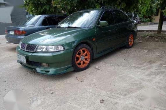 Mitsubishi Lancer Gls 2002 MT Green