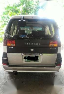 Nissan El Grand ( All mode 4x4)