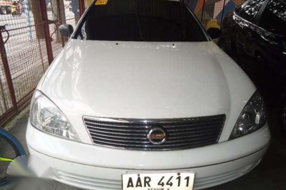 2014 Nissan Sentra MT Gas White