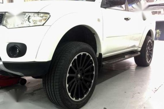 2010 Mitsubishi Montero Sport Gls AT White